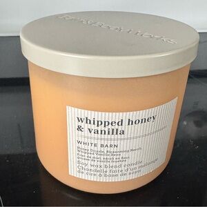 White Barn Whipped Honey & Vanilla Candle